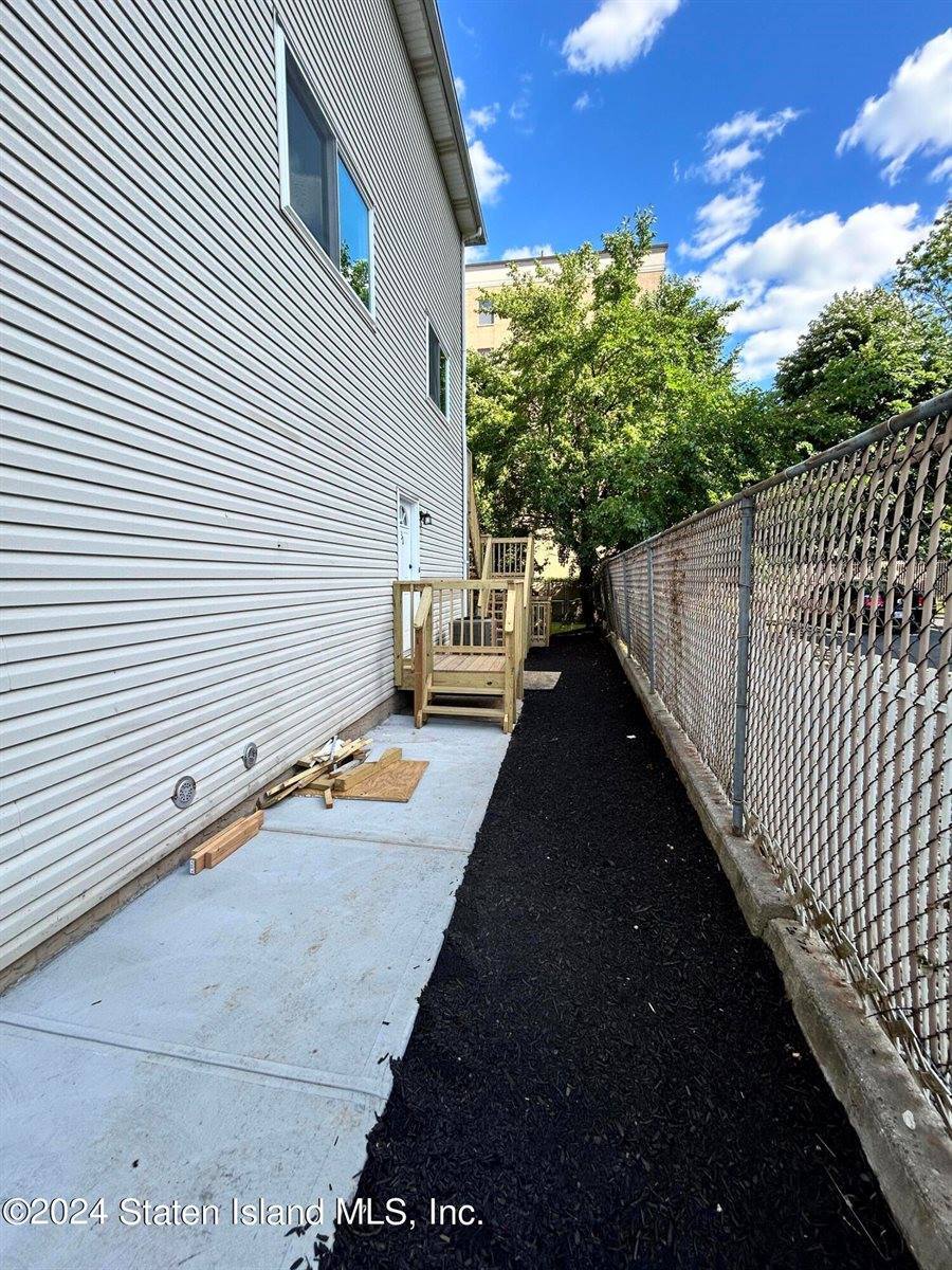 30 Courtney Loop, Staten Island, NY 10305