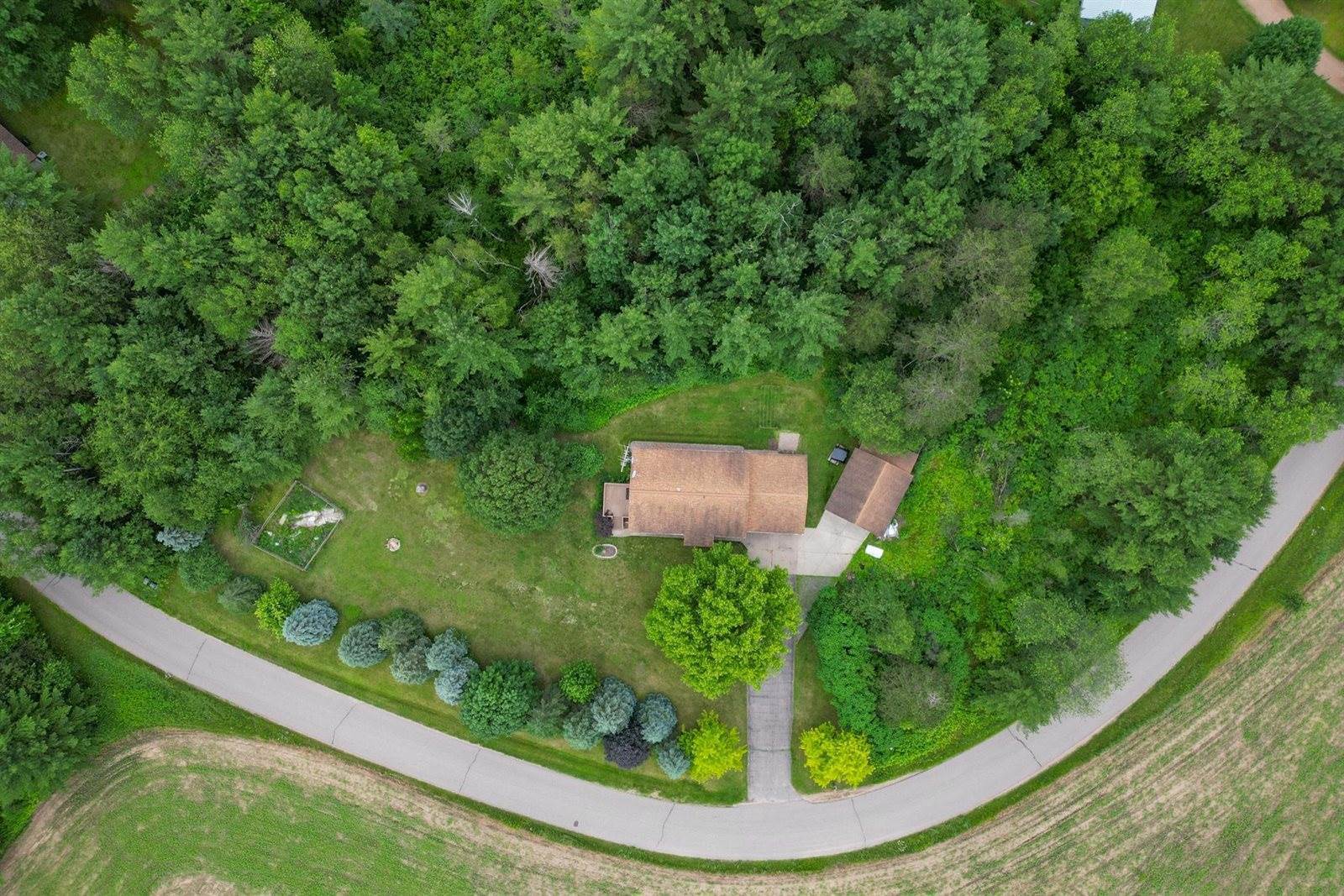 204445 Lake Drive, Rosholt, WI 54473