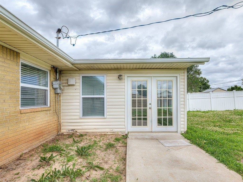 2103 North Tucker Avenue, Shawnee, OK 74804