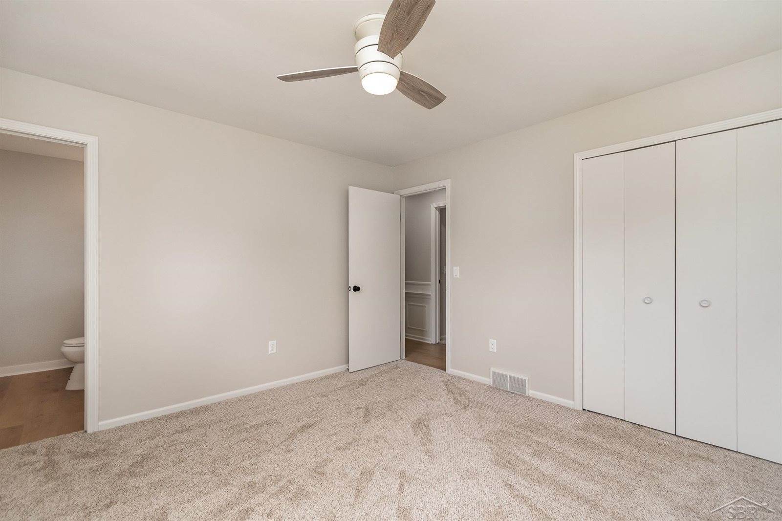 1254 N Frost Drive, Saginaw, MI 48638