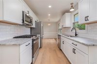 1254 N Frost Drive, Saginaw, MI 48638