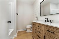 1254 N Frost Drive, Saginaw, MI 48638