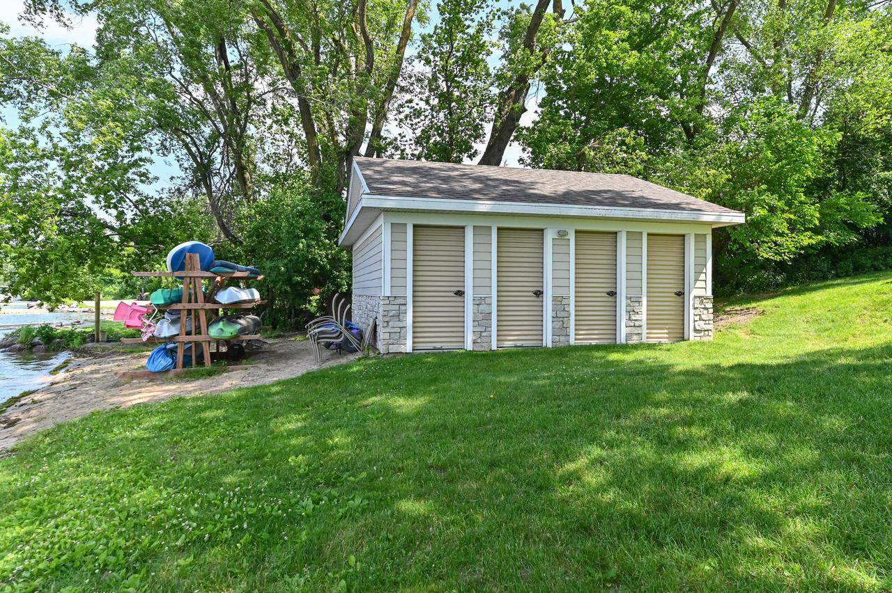 N7317 Chapel Dr #7, Whitewater, WI 53190