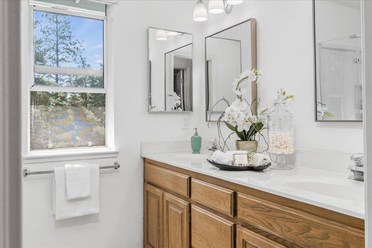 15176 Lorie Drive, Grass Valley, CA 95949