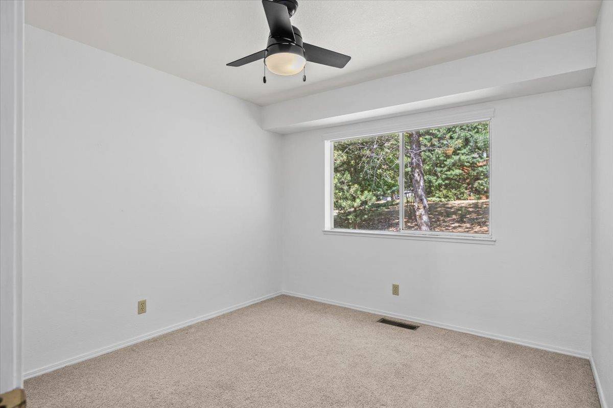 15176 Lorie Drive, Grass Valley, CA 95949