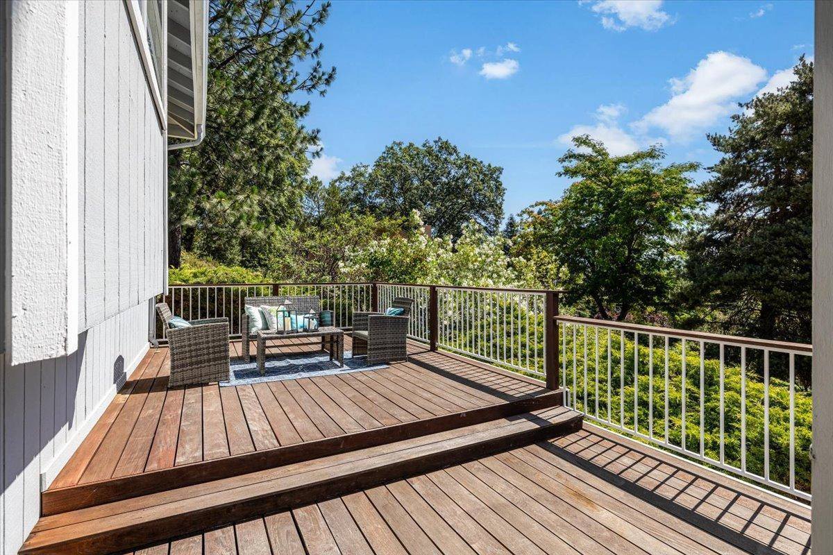 15176 Lorie Drive, Grass Valley, CA 95949