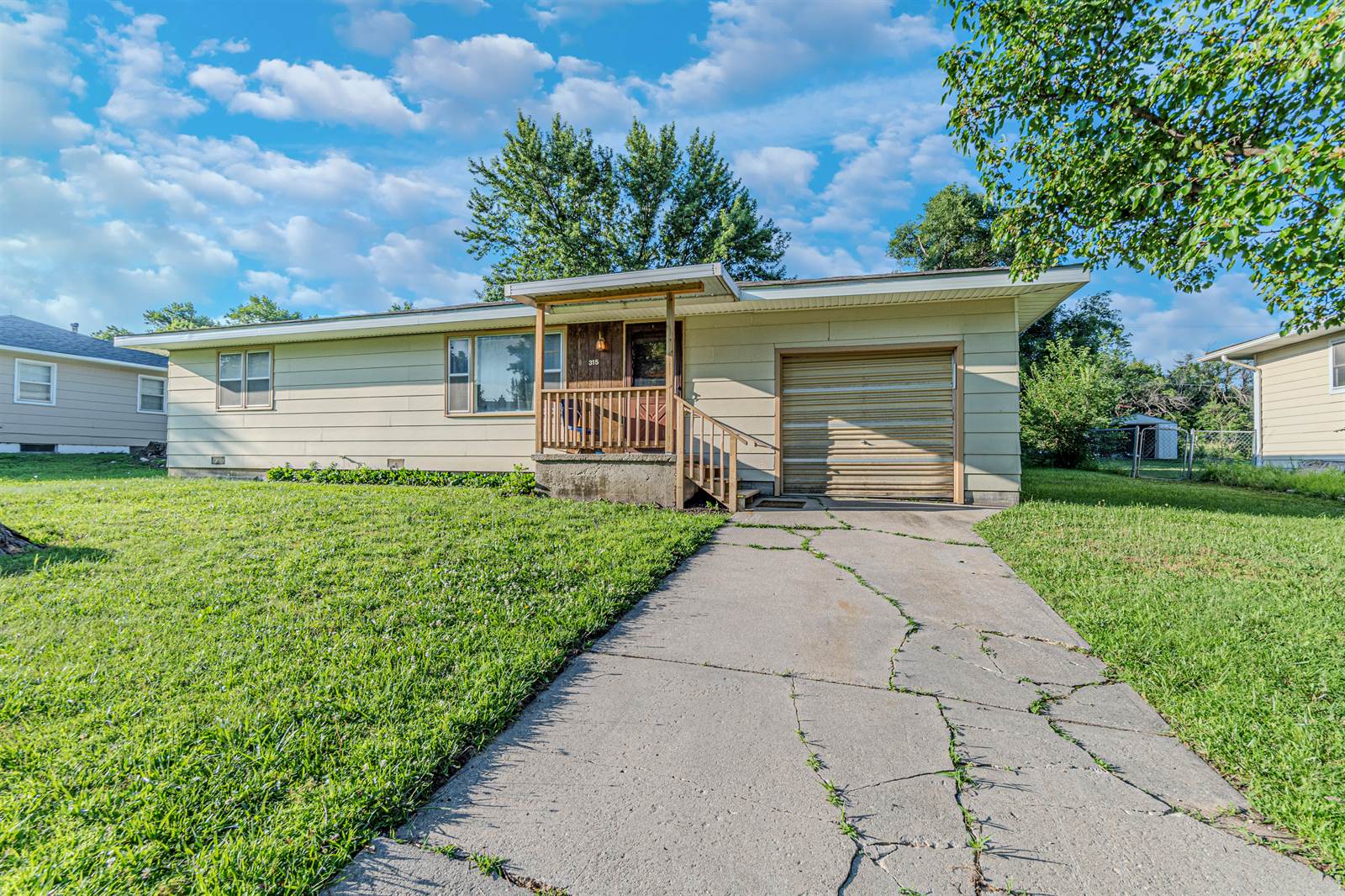 315 E. Franklynn Ave., Herington, KS 66441