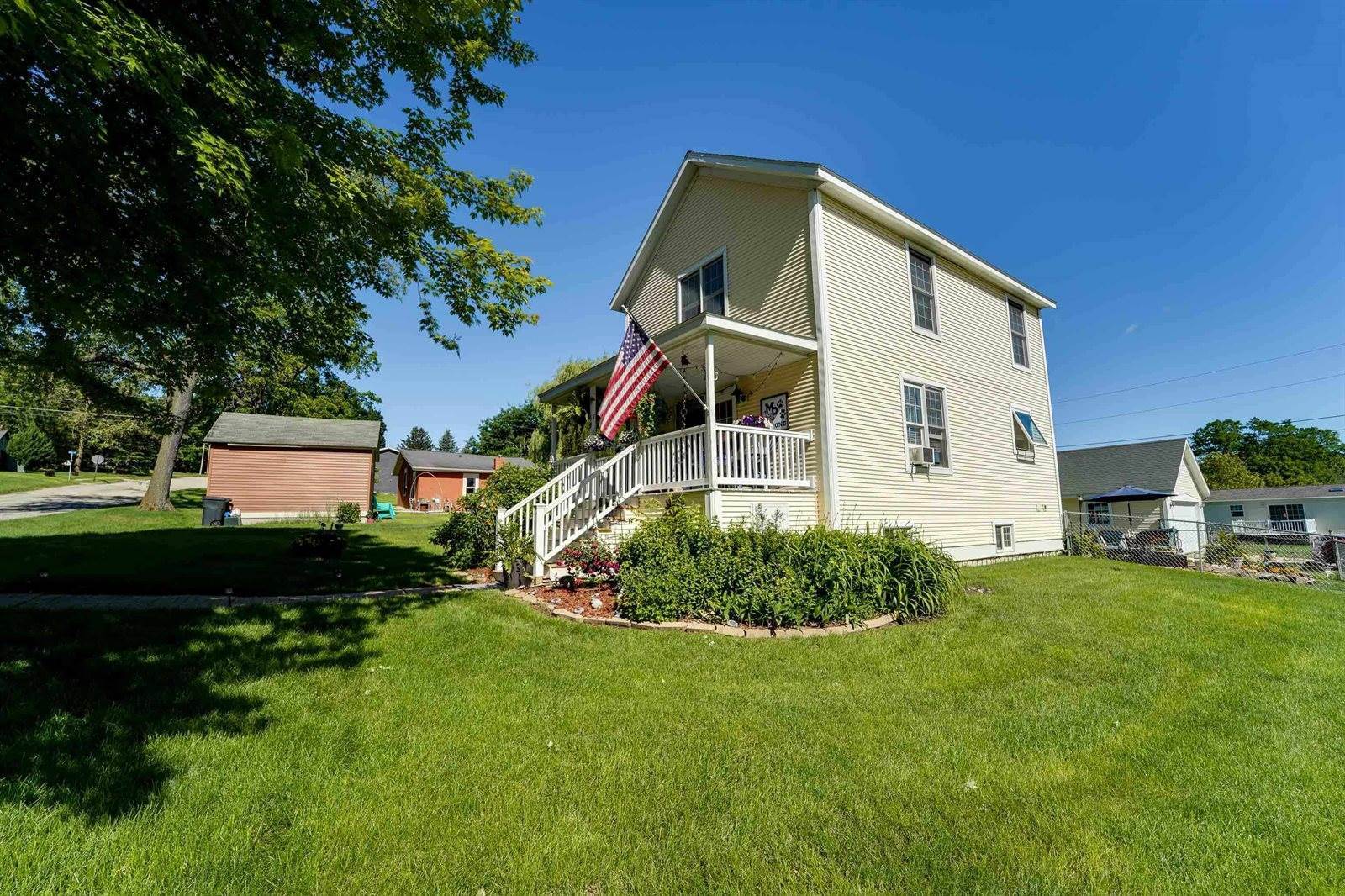59 7th, Mineral Point, WI 53565