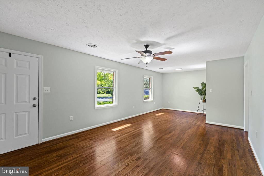 2951 South Pleasant Valley Road, Winchester, VA 22601