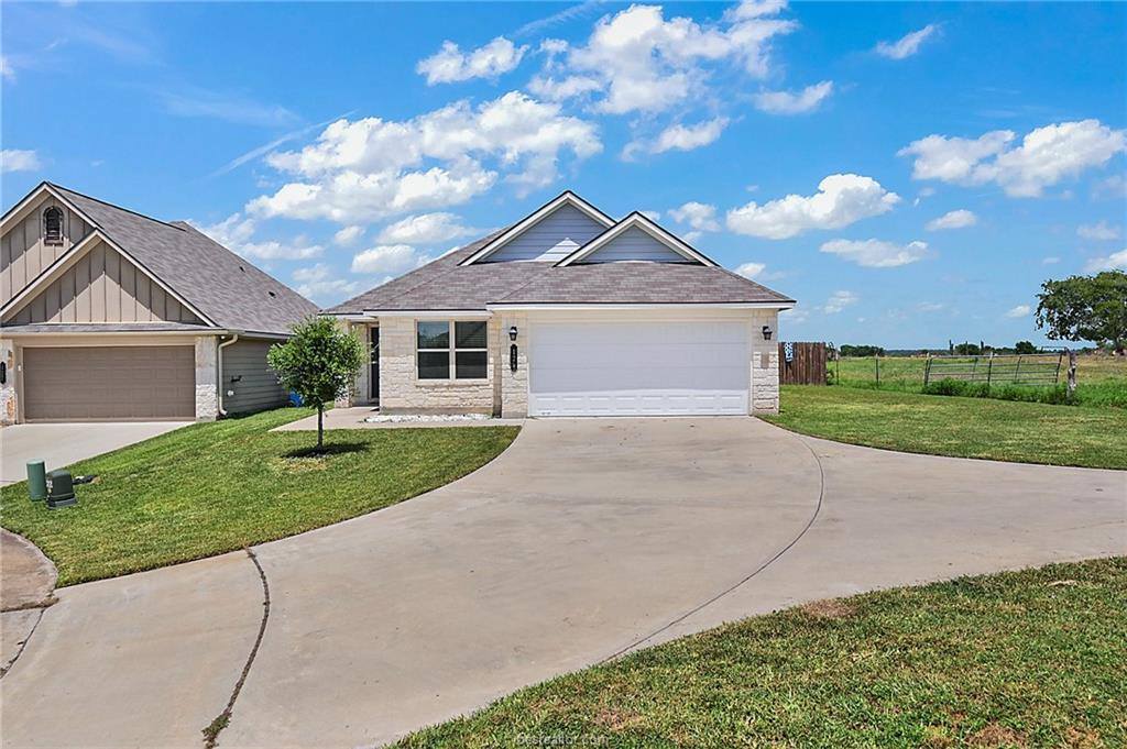 129 Dove Court, Navasota, TX 77868