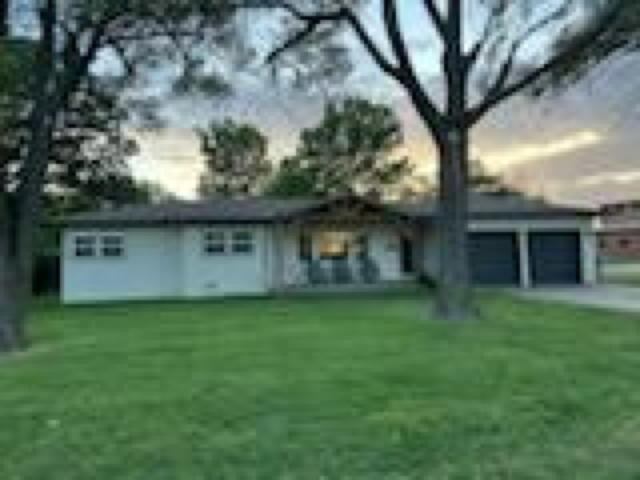 2025 N Moyle St, Augusta, KS 67010