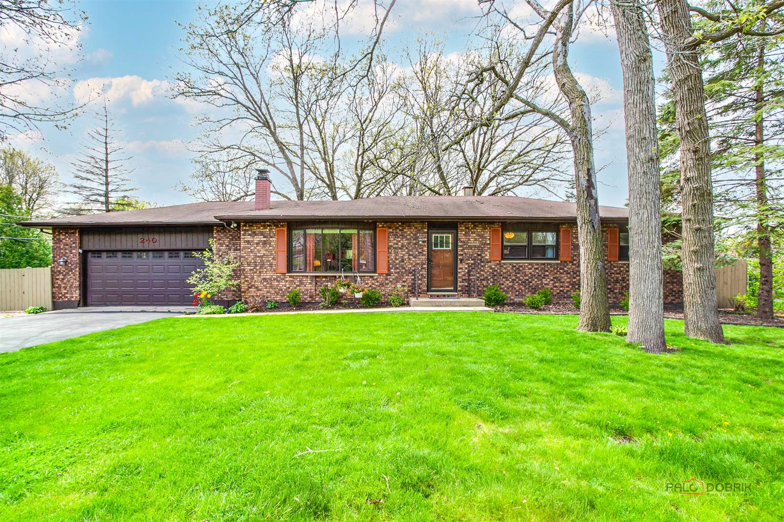 240 Russell Ave, Winthrop Harbor, IL 60096