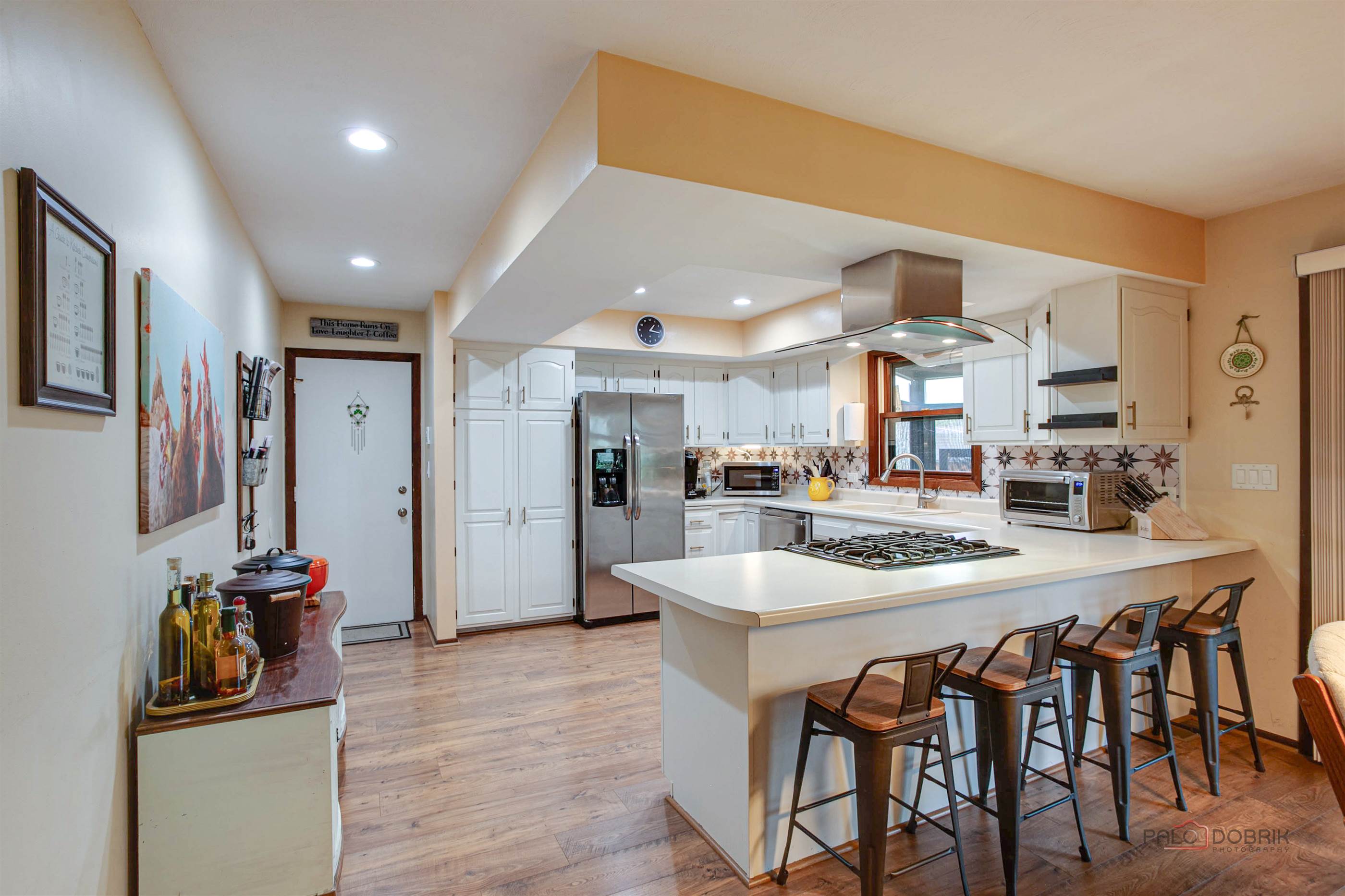 240 Russell Ave, Winthrop Harbor, IL 60096