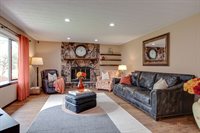 240 Russell Ave, Winthrop Harbor, IL 60096