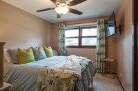 240 Russell Ave, Winthrop Harbor, IL 60096