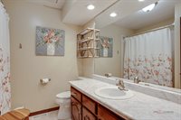 240 Russell Ave, Winthrop Harbor, IL 60096