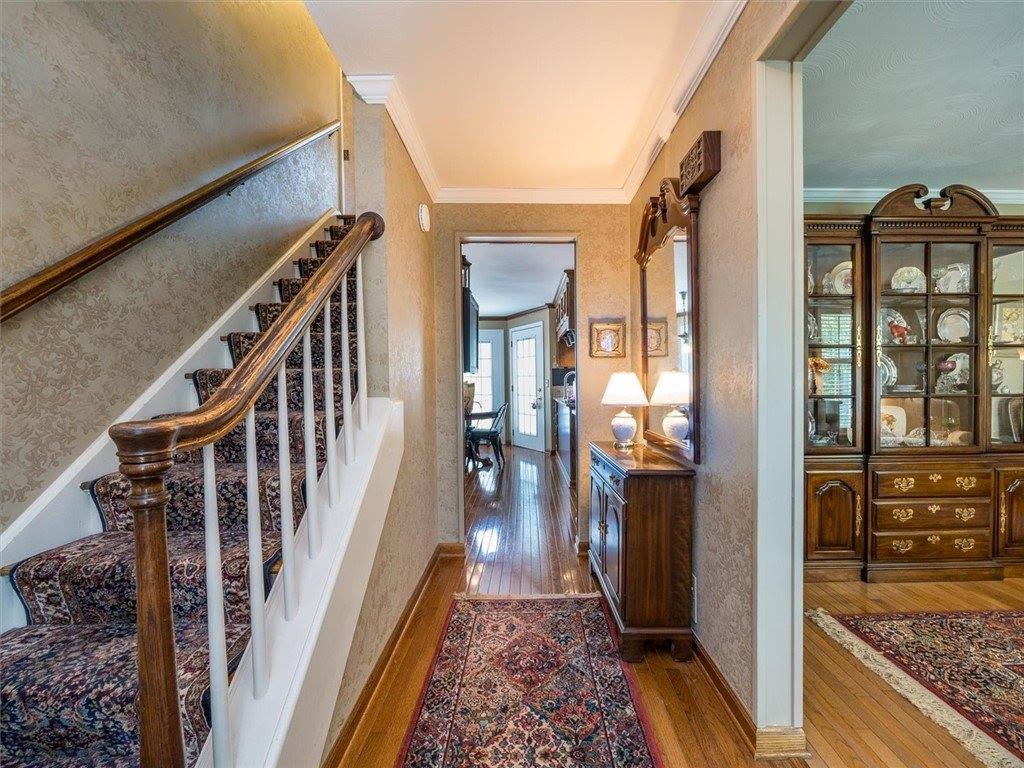 11 Heatherwood Road, Perinton, NY 14450