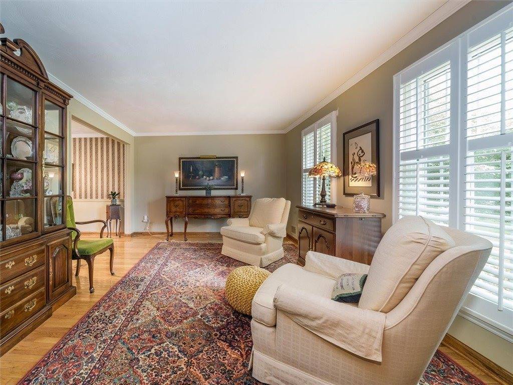 11 Heatherwood Road, Perinton, NY 14450