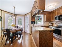 11 Heatherwood Road, Perinton, NY 14450