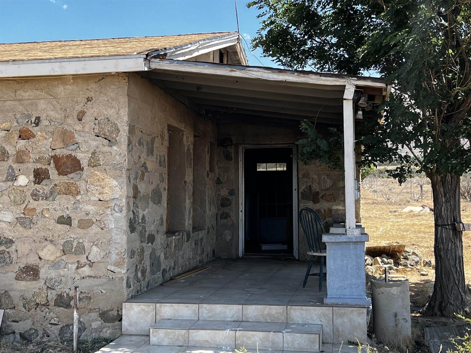 30900 East 106th St, Juniper Hills, CA 93543