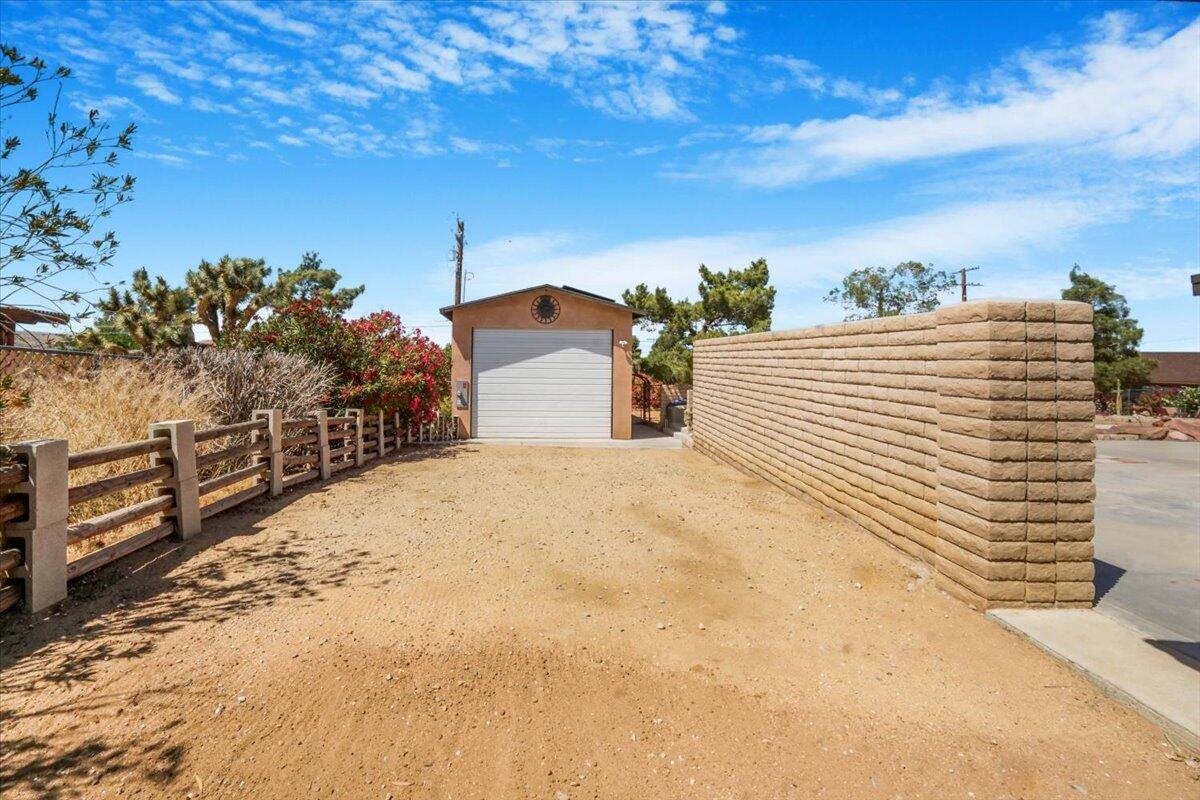 58730 Delano Trail, Yucca Valley, CA 92284