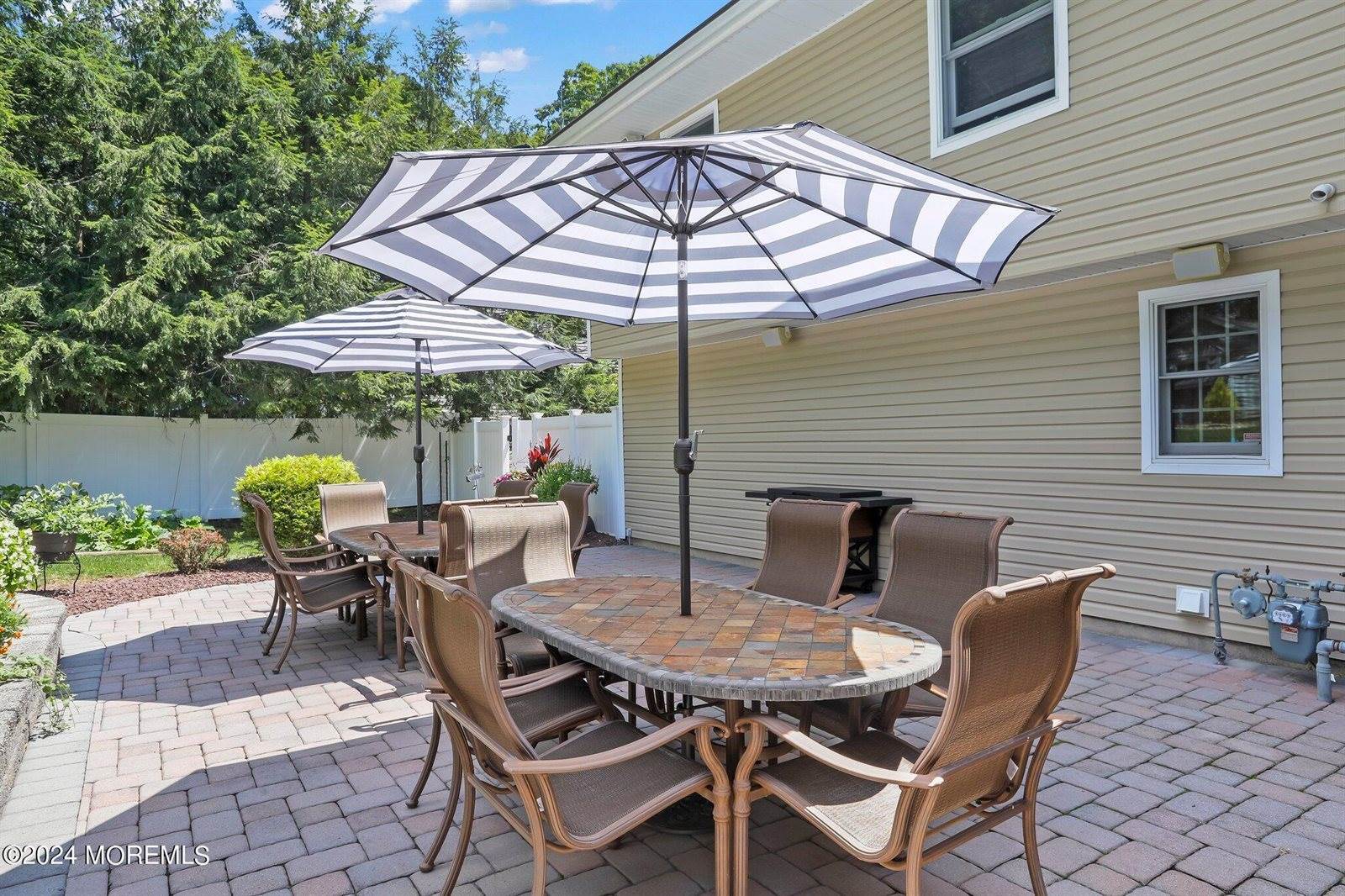 22 Galahad Drive, Manalapan, NJ 07726