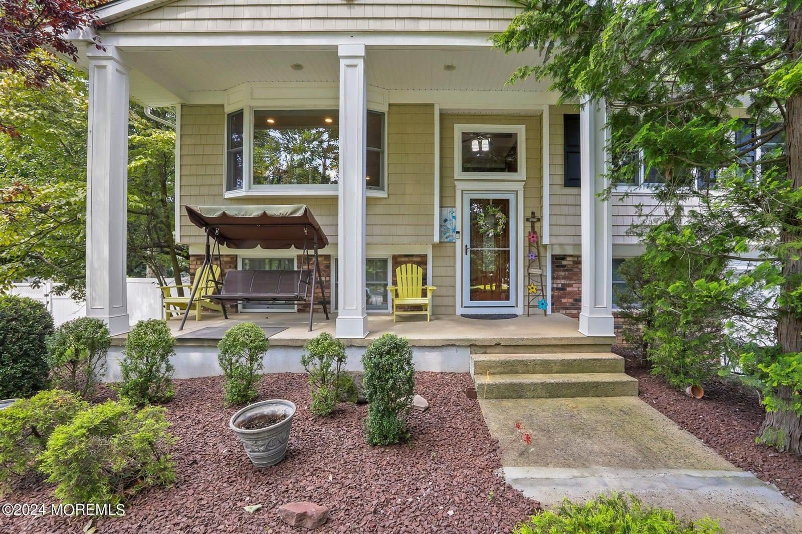 22 Galahad Drive, Manalapan, NJ 07726