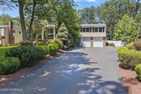22 Galahad Drive, Manalapan, NJ 07726