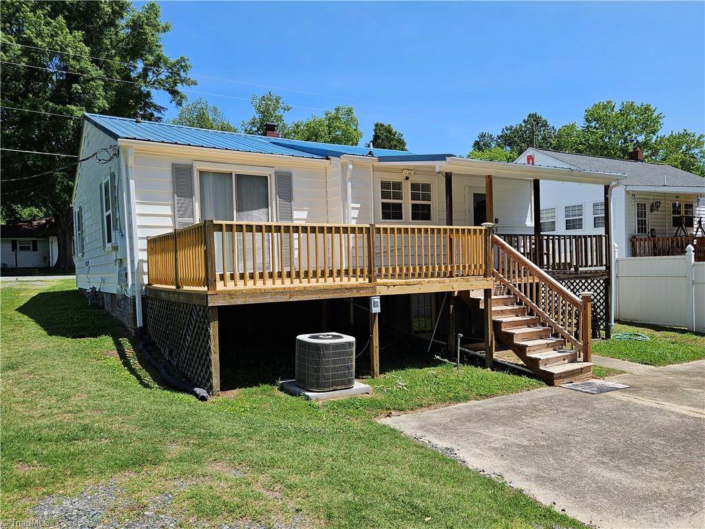 1023 Summit Avenue, Reidsville, NC 27320