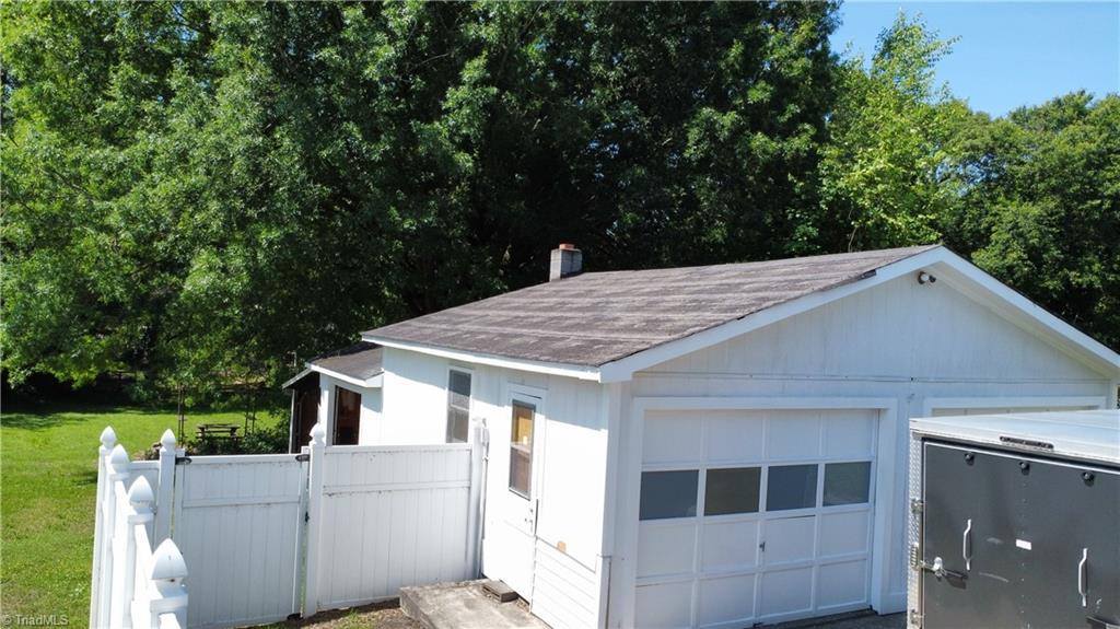 1023 Summit Avenue, Reidsville, NC 27320