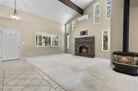 11564 North Saxon Dr, Hayden, ID 83835