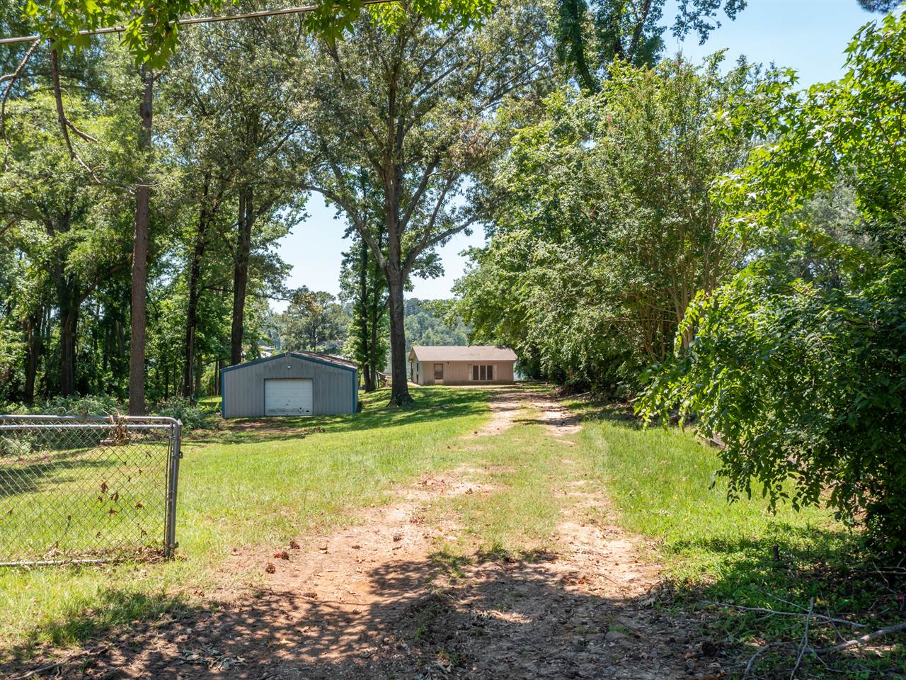 15606 McElroy Rd, Whitehouse, TX 75791