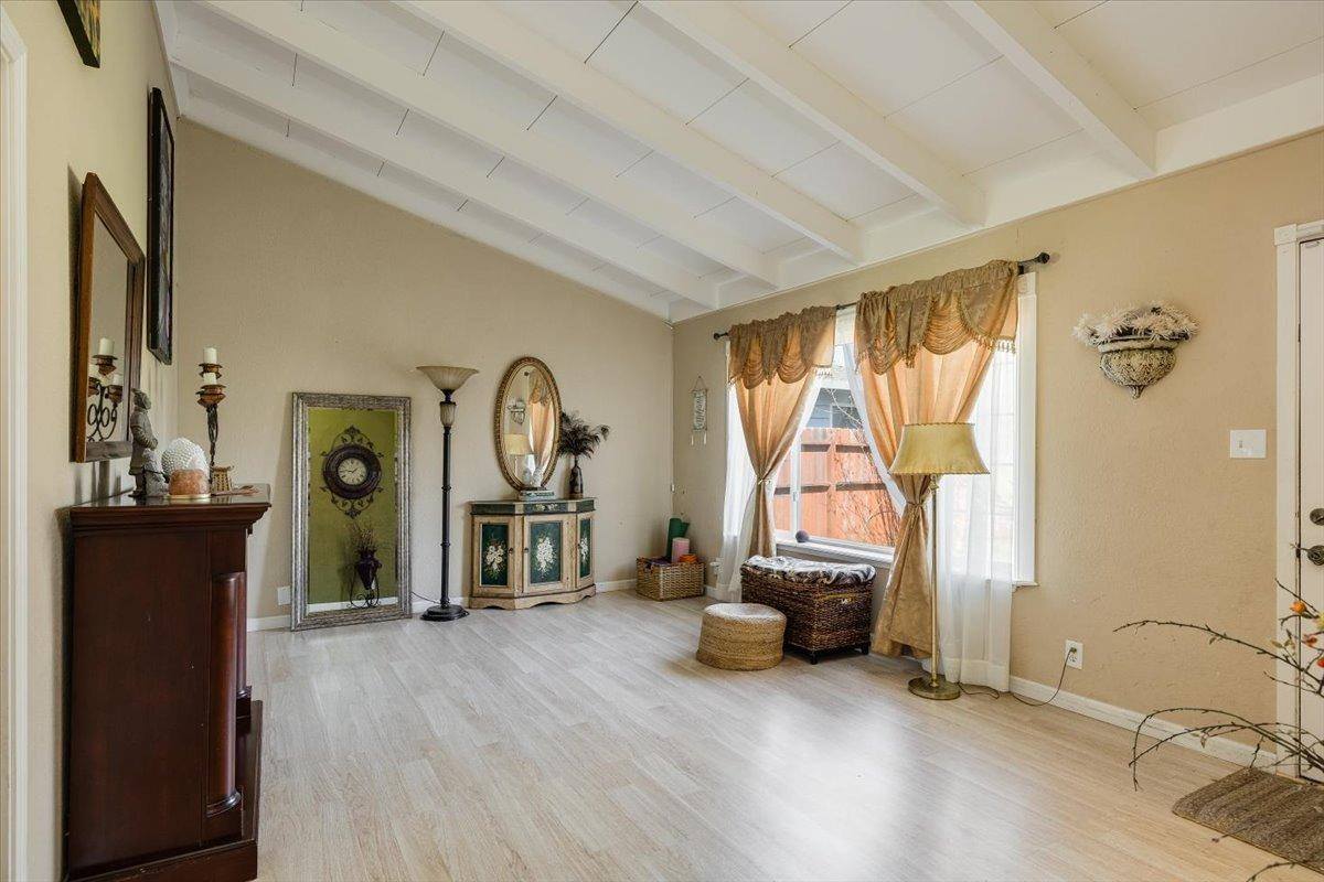 9334 Mark Street, Elk Grove, CA 95624