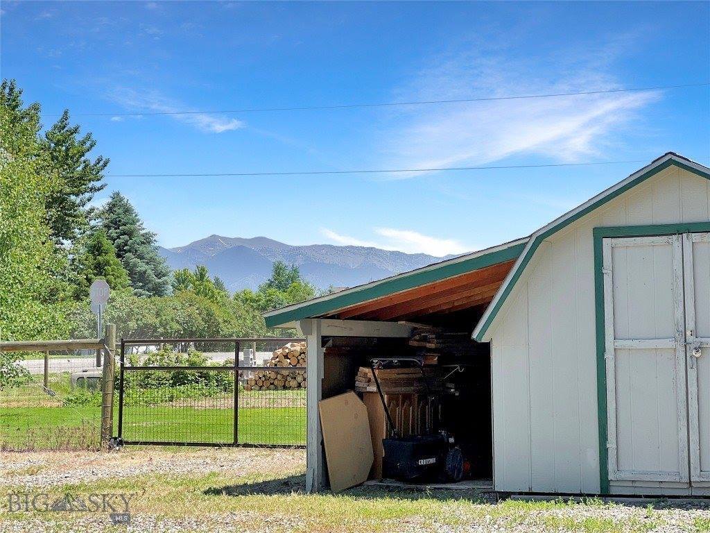 1862 Mactavish Lane, Belgrade, MT 59714