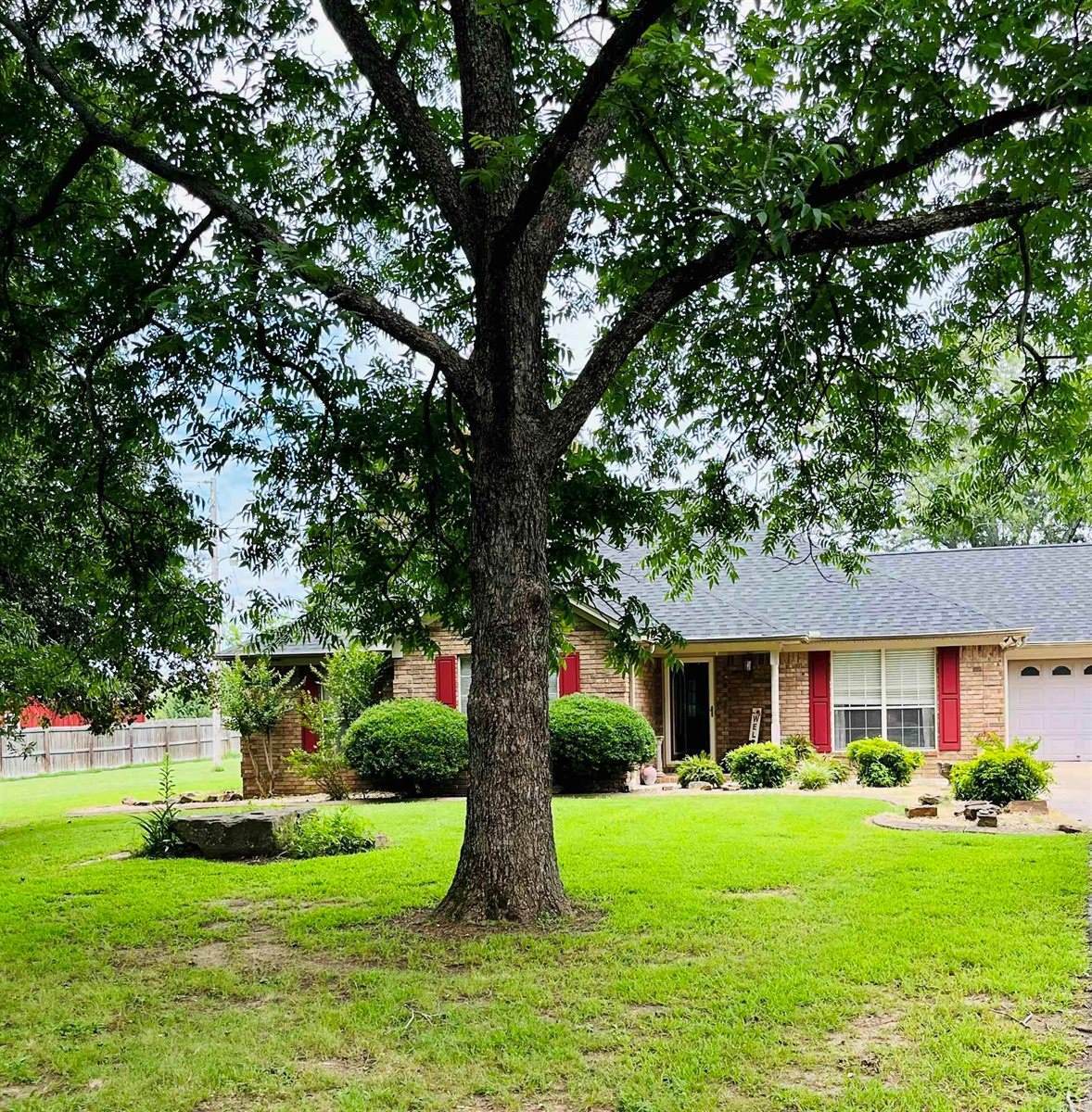 39 Glenn Lane, Greenbrier, AR 72058