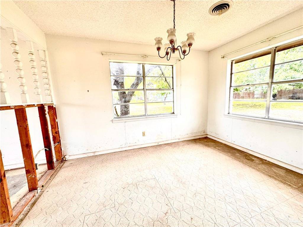 600 West 11th Street, Weslaco, TX 78596