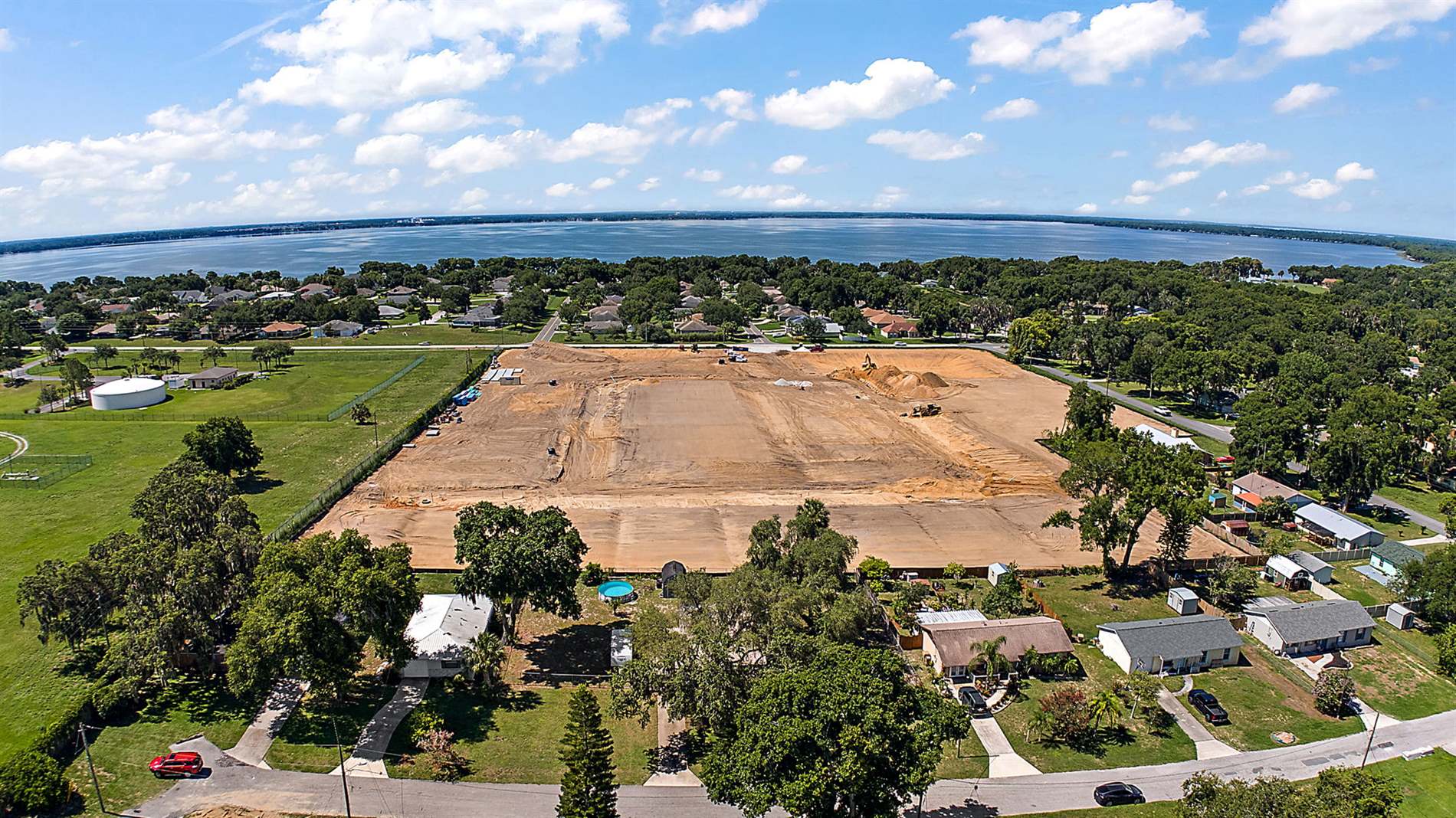 13814 Adams St, Grand Island, FL 32735