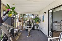 13814 Adams St, Grand Island, FL 32735