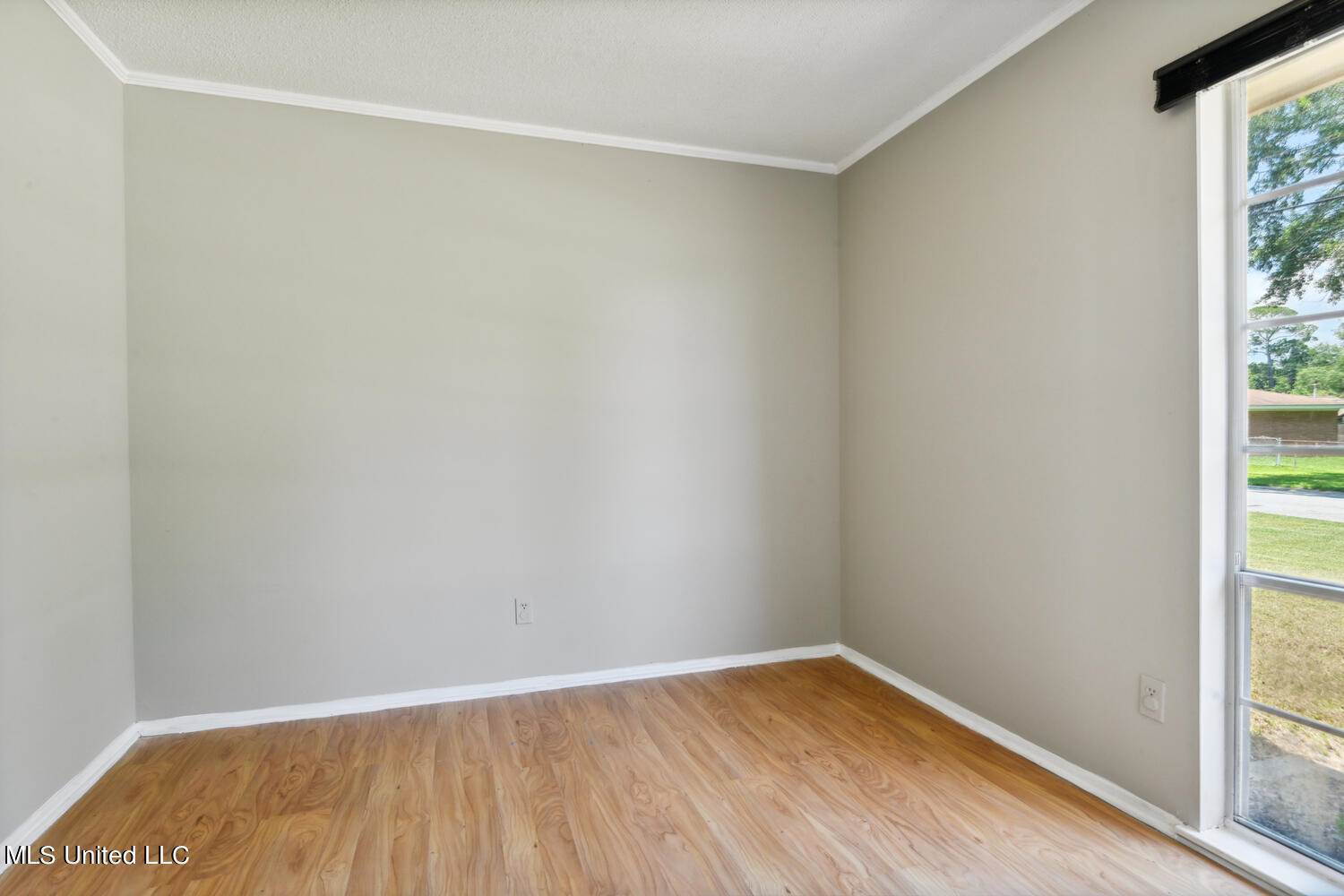 7005 Denver Drive, Biloxi, MS 39532