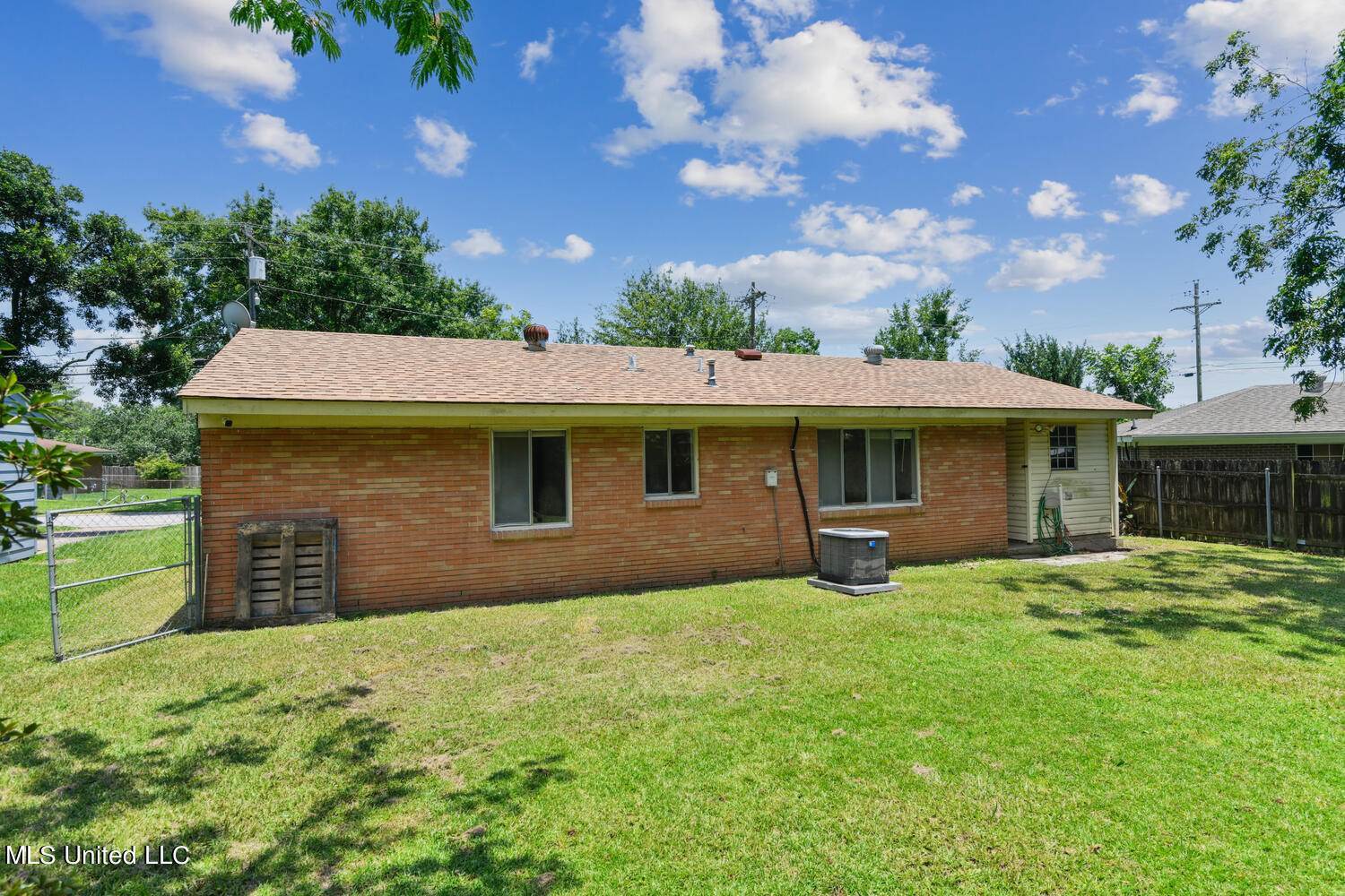 7005 Denver Drive, Biloxi, MS 39532