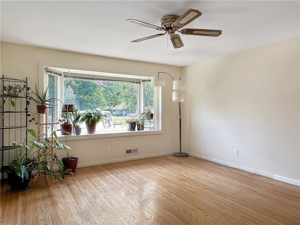 12 Caroline Drive, Gates, NY 14624