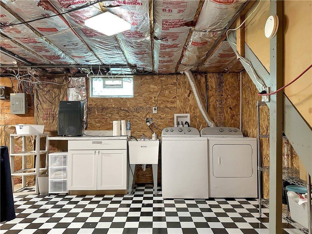 12 Caroline Drive, Gates, NY 14624