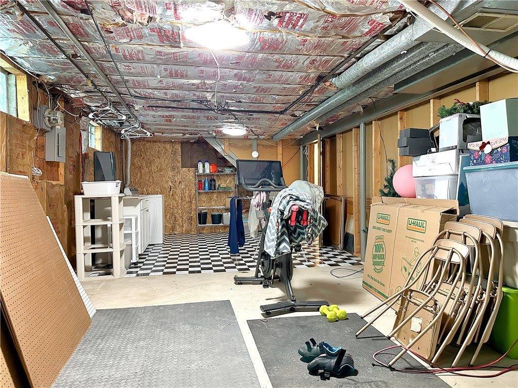 12 Caroline Drive, Gates, NY 14624