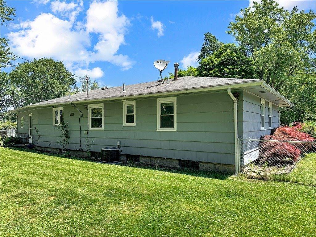 12 Caroline Drive, Gates, NY 14624