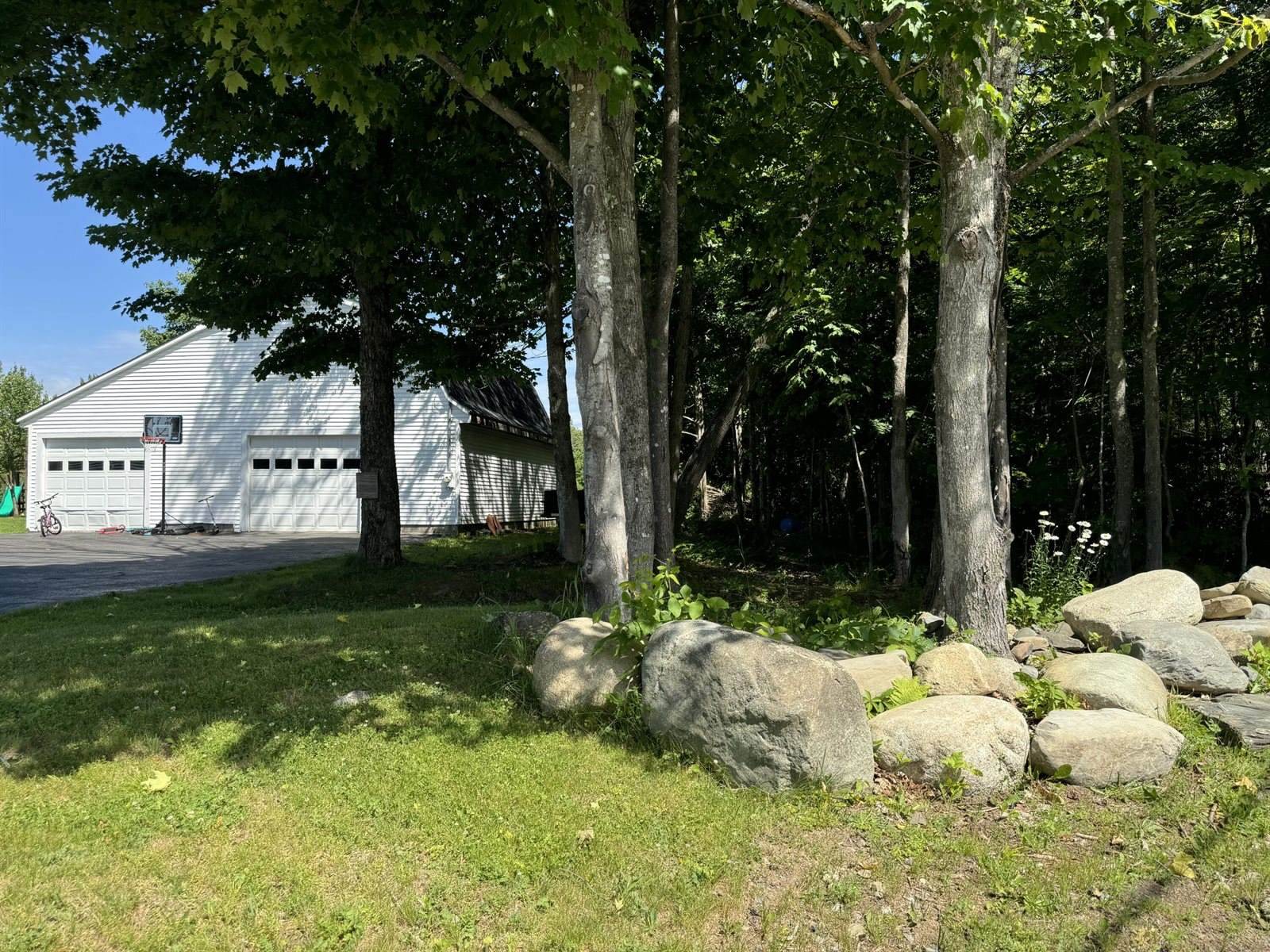 1349 State Hwy 150 Route, Parkman, ME 04443