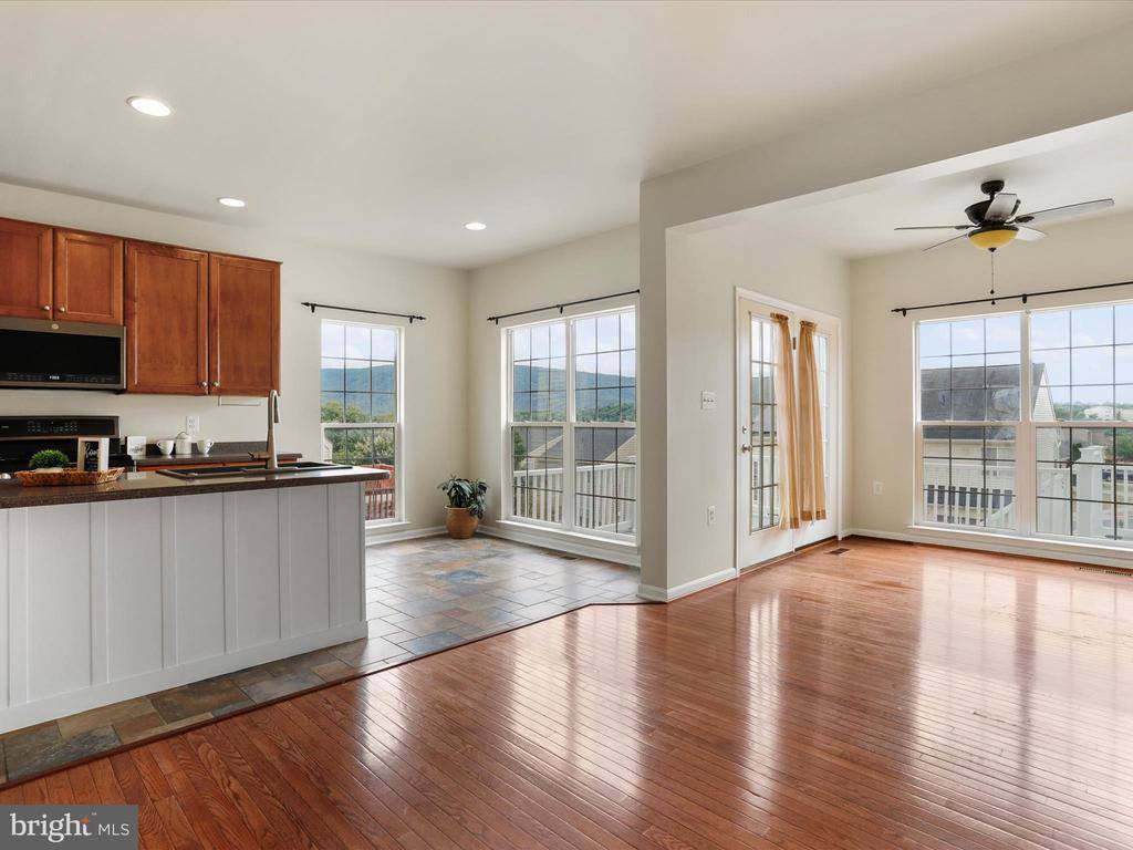 176 Oxbow Drive, Strasburg, VA 22657