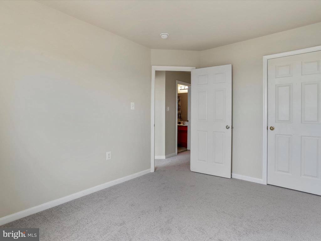 176 Oxbow Drive, Strasburg, VA 22657