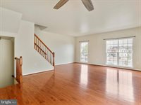 176 Oxbow Drive, Strasburg, VA 22657