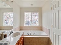 176 Oxbow Drive, Strasburg, VA 22657