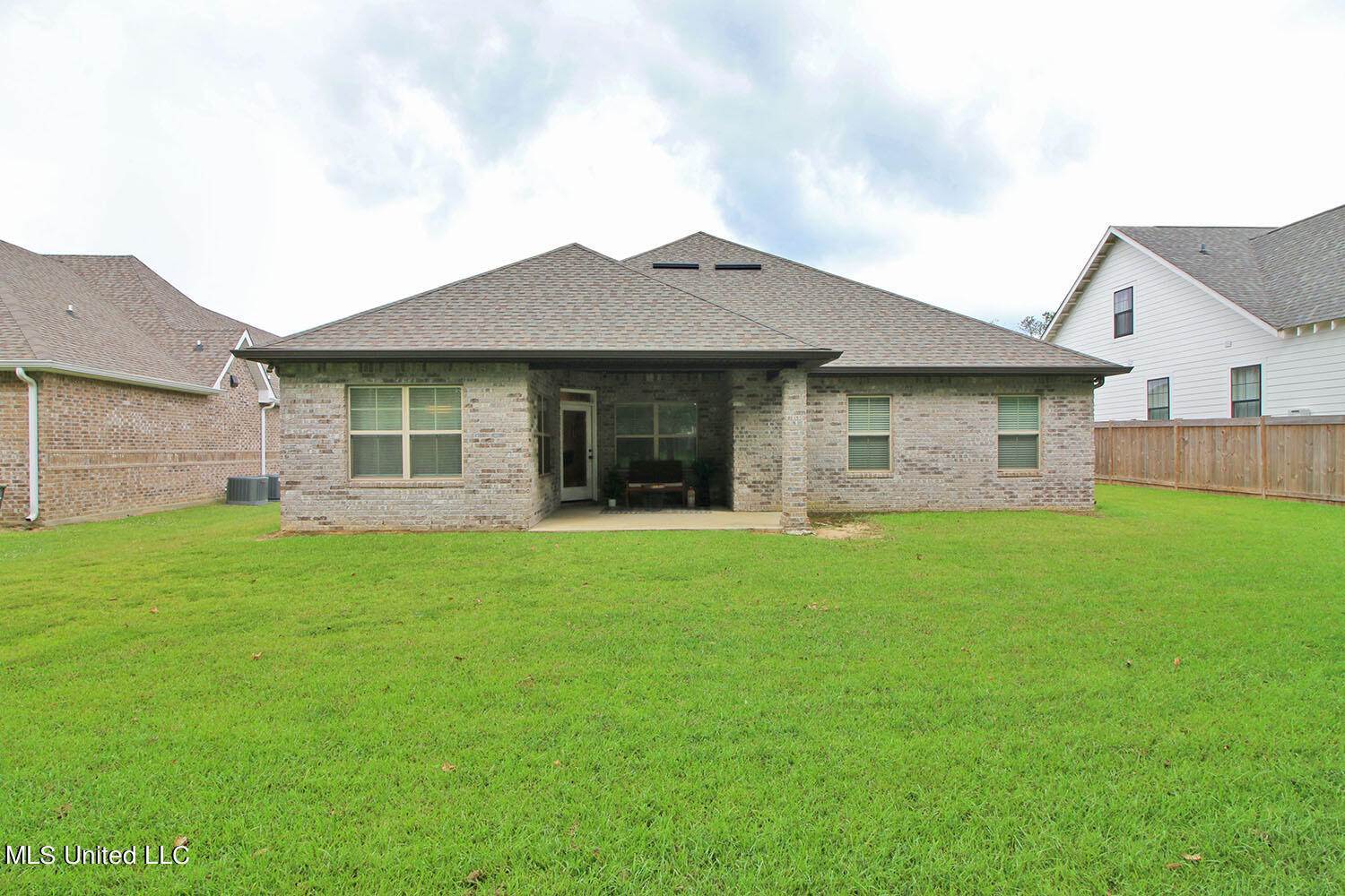 10502 East Landon Green Circle, Gulfport, MS 39503